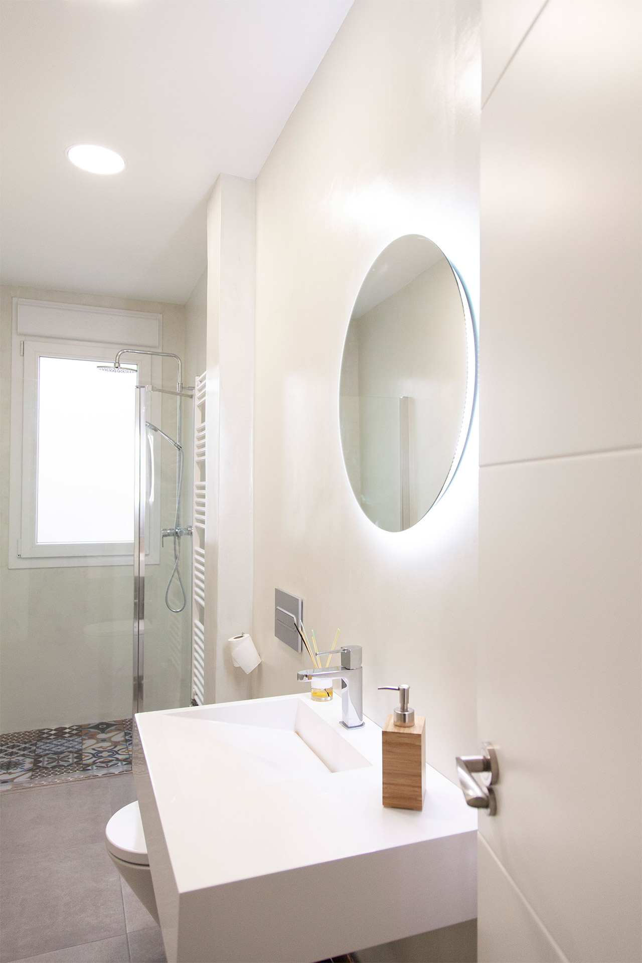 Los mejores acabados, calidad y diseño en todos los aseos.